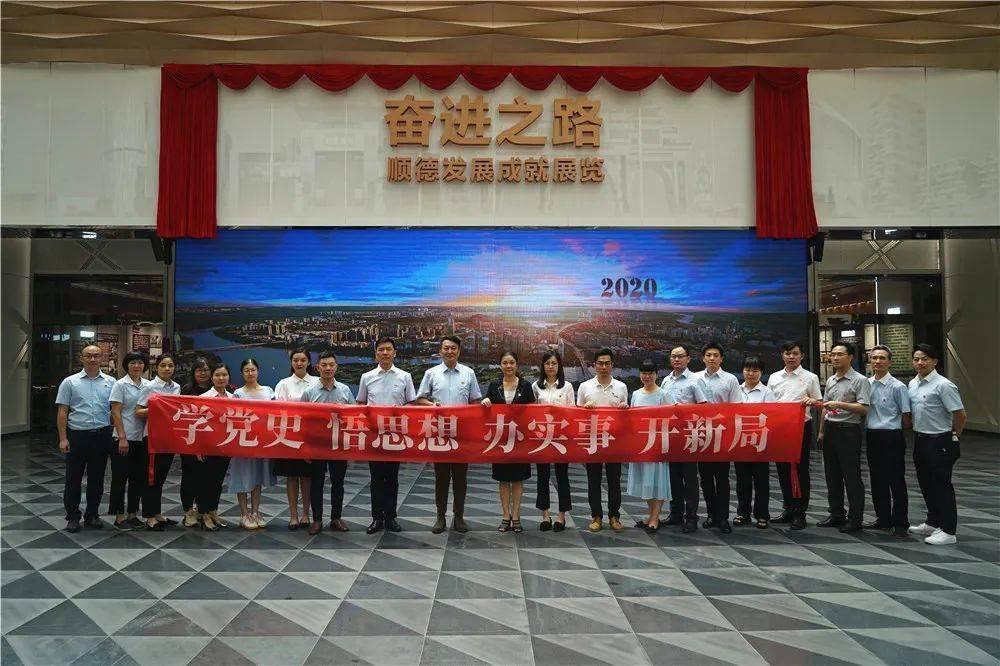 《隐入尘烟》票房逆袭，农村题材的文艺片未来的路该怎么走？游戏画面